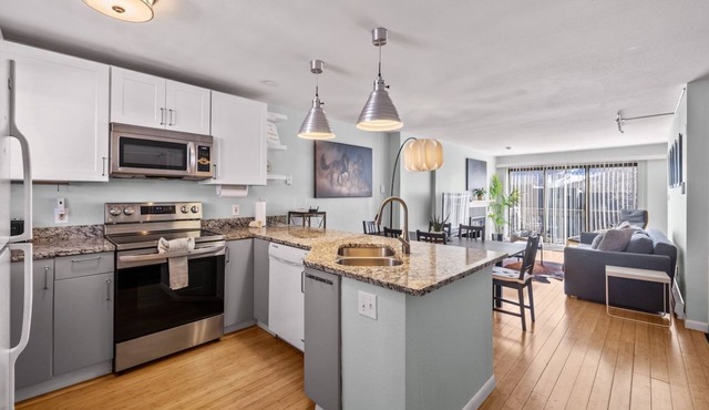 Vail View Condo - Close to Village & Dog Friendly