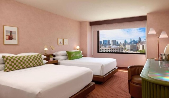 Vibrant Downtown Room w/Resort-Style Pool & Pet-Friendly Rooms - Near UT Austin