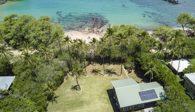 Waialea Bay Beachfront Home with AC