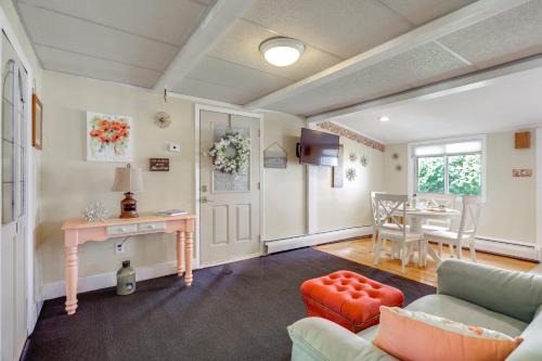 Warwick Apt w/Waterfront View, Walk to Marina!
