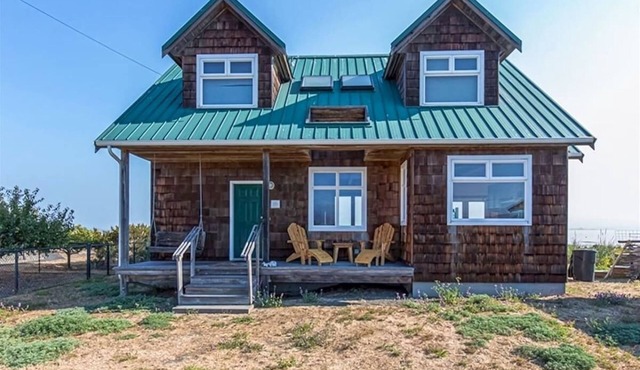 Water View, Near Downtown Sequim, Sleeps 7