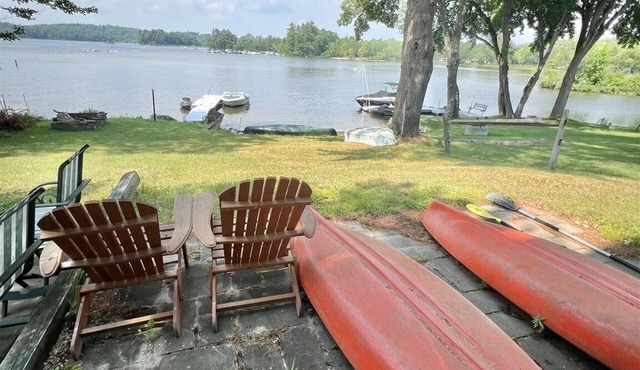WATERFRONT 5 BEDROOM 2 BATH WITH DOCK AND BEACH
