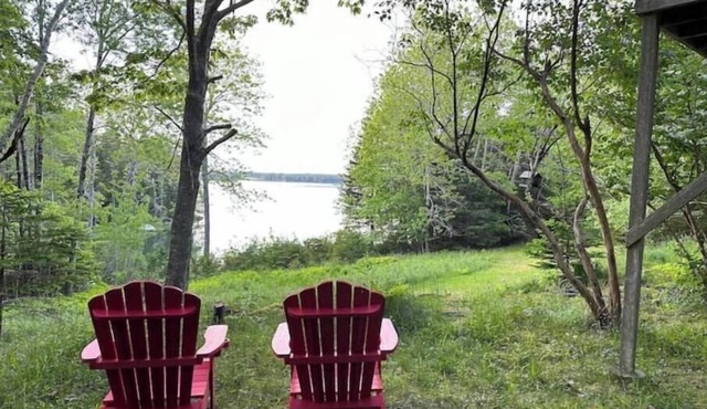 Waterfront Cottage on Private Cove in Tenants Harbor w 2+ bedrooms and 2 baths.