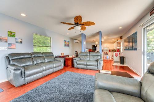 Waterfront Lake Buchanan Cottage w/Kayaks!