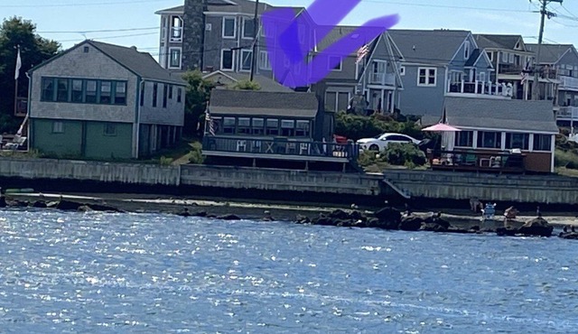 Waterfront on BI Sound, steps to beach