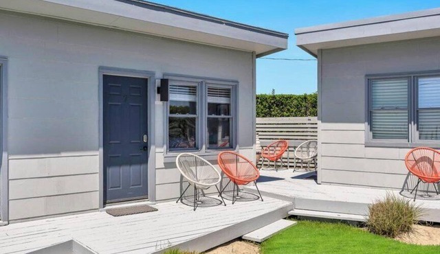 Waterfront studio and more in a Boutique Hotel, Heart of Hampton Bays,.