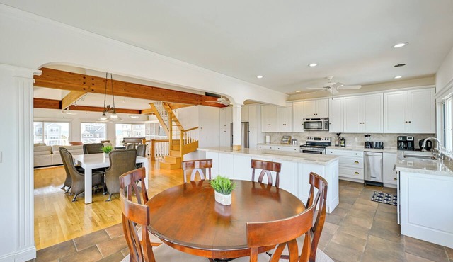 Waterfront Westhampton Haven: Private Beach