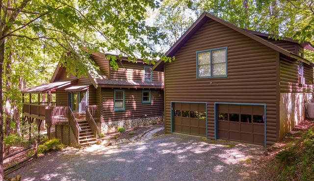 Weathering Heights - Hot Tub, Game Room, Close to Boone and Banner Elk!