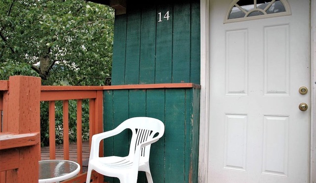 Welcoming Vacation Rental with a Large Living Space in Cooper Landing, Alaska