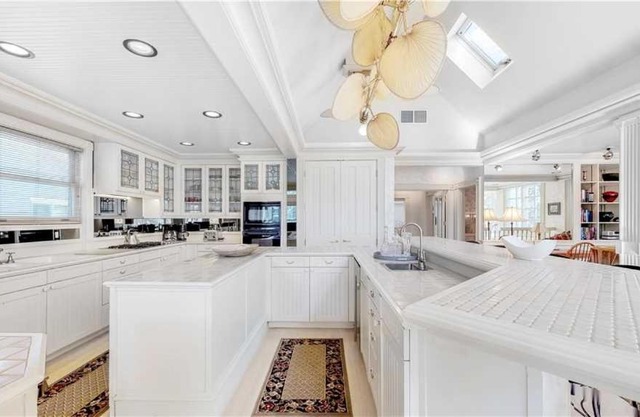 West End Splendor House
