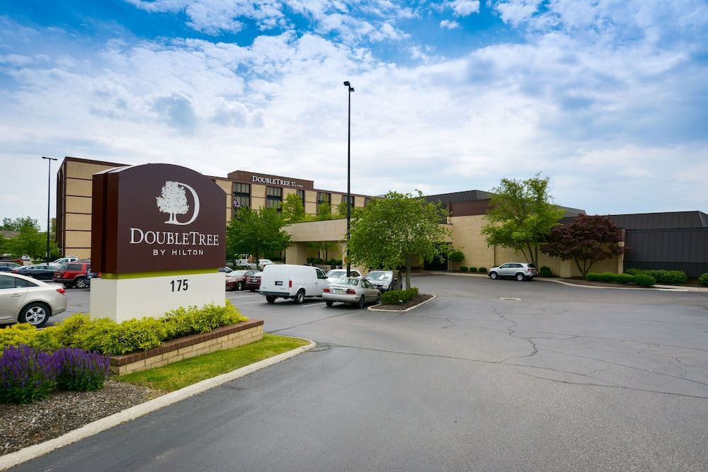 Photo of Buildings in Crosswoods