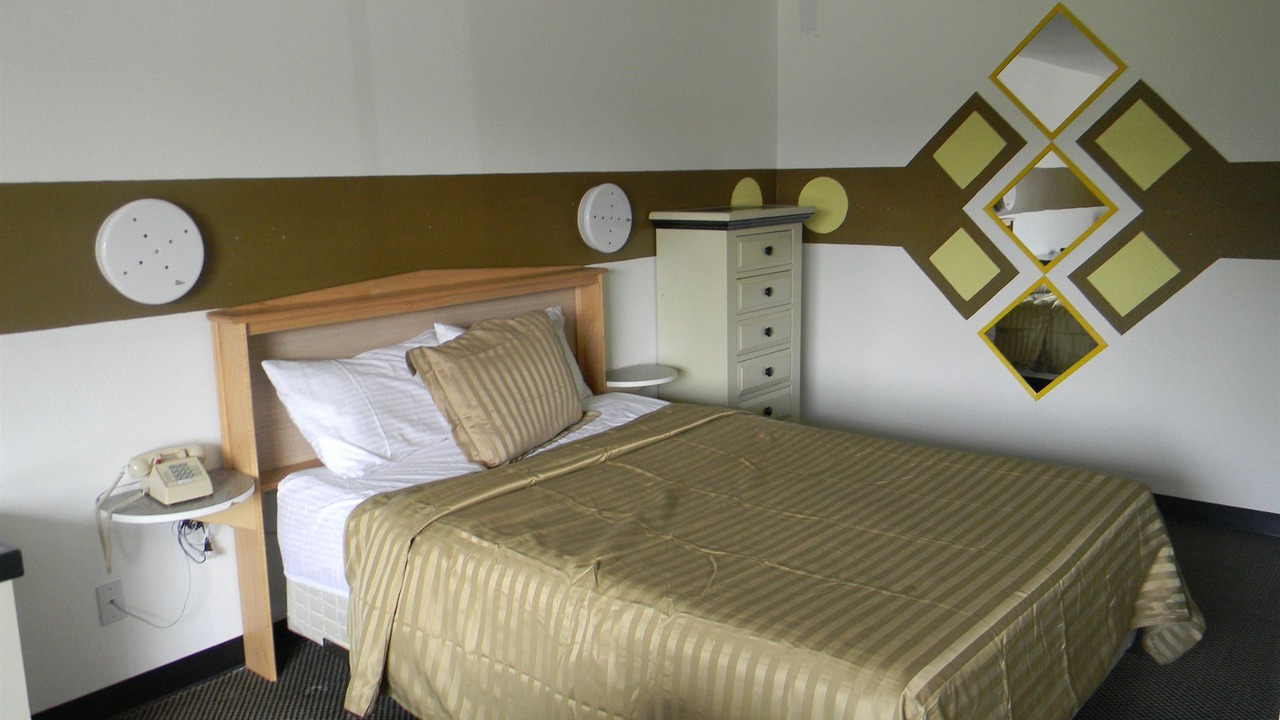 Photo of Bedroom in Tri-Cities