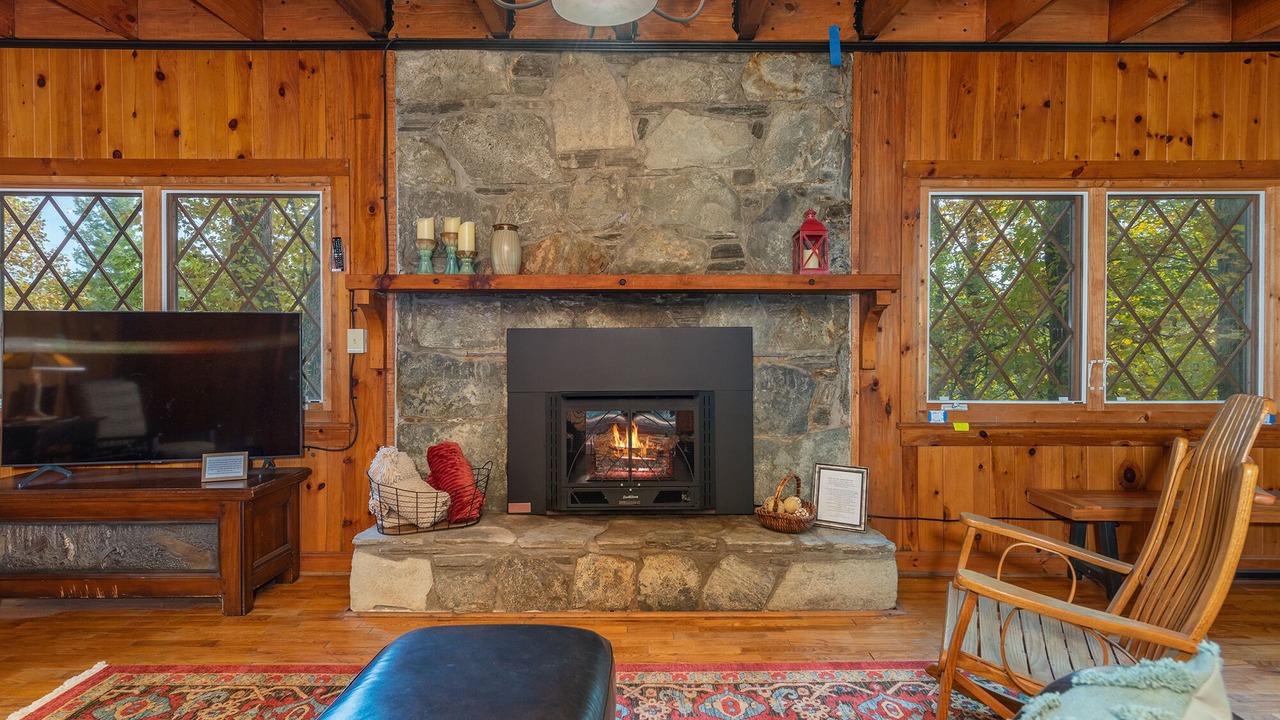 Photo of Livingroom in Spruce Pine
