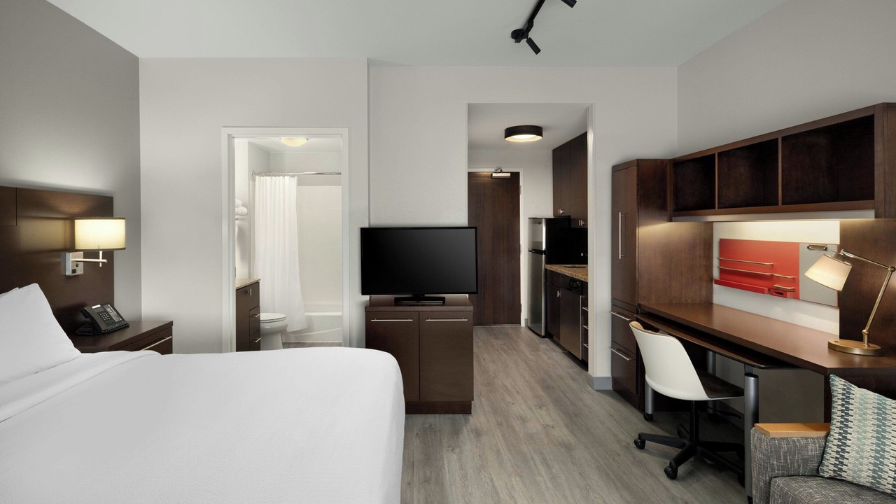 Photo of Bedroom in Midtown Anchorage