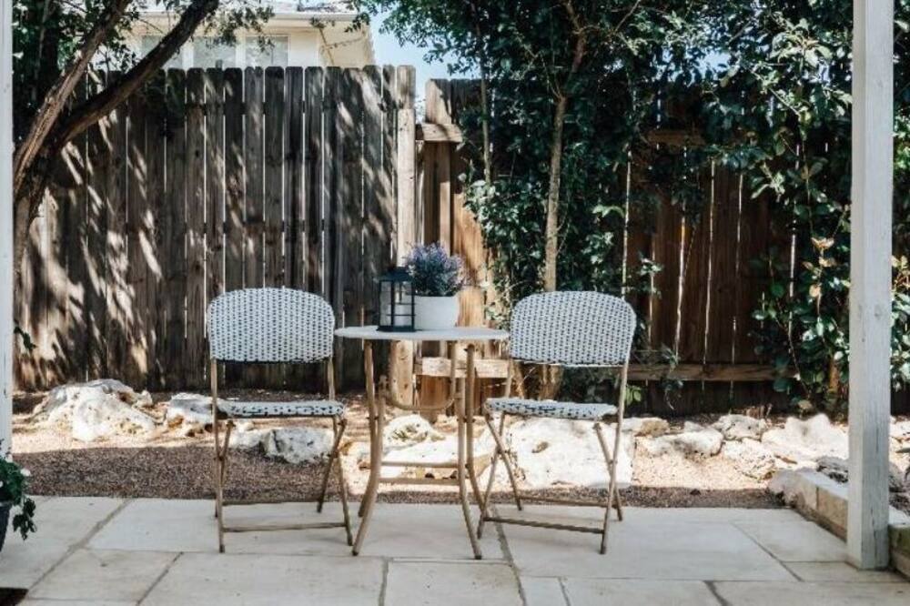 Photo of Patio Balcony in Hudson Bend