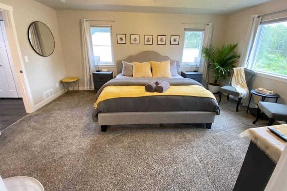Photo of Bedroom in Russian Jack Park