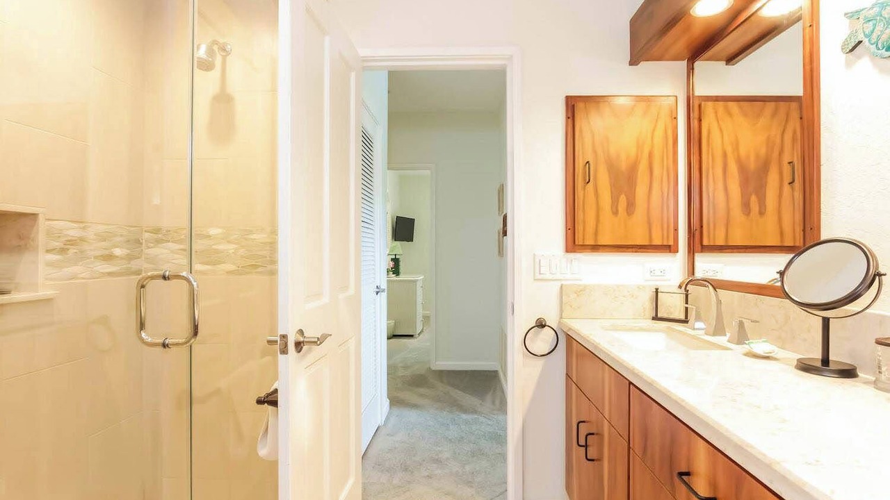 Photo of Bathroom in Keauhou