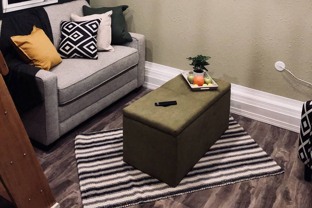Photo of Livingroom in South Delridge