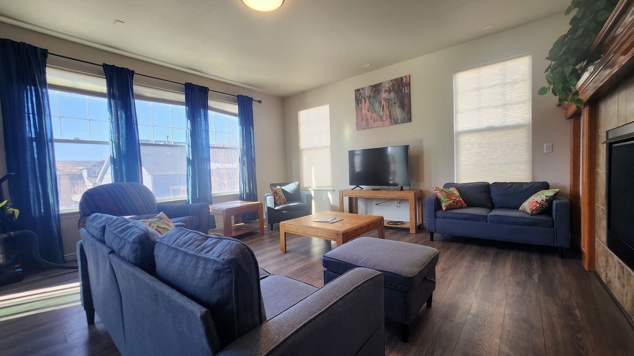 Photo of Livingroom in Aurora