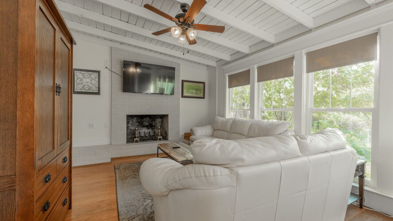 Photo of Livingroom in Jonestown