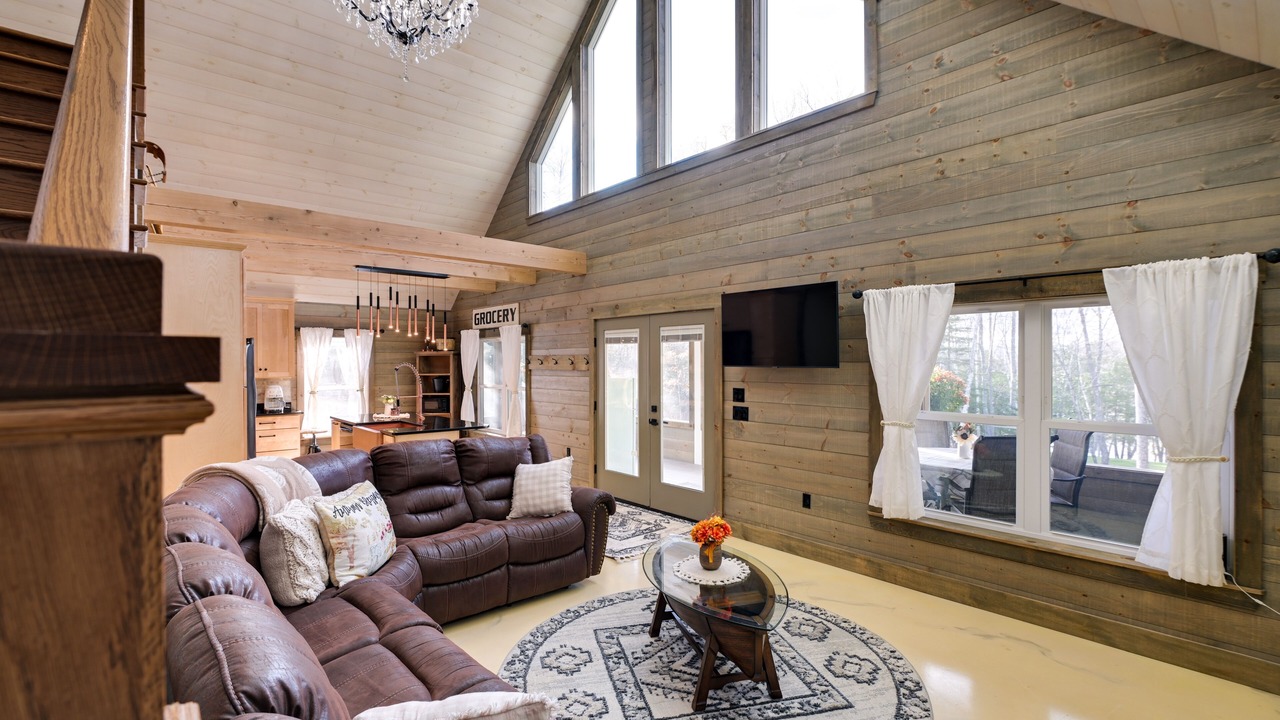 Photo of Livingroom in Newport