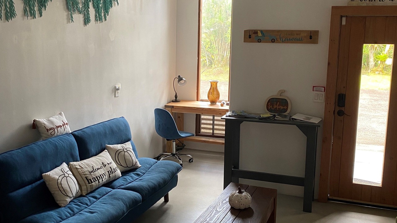 Photo of Livingroom in Hawaiian Acres