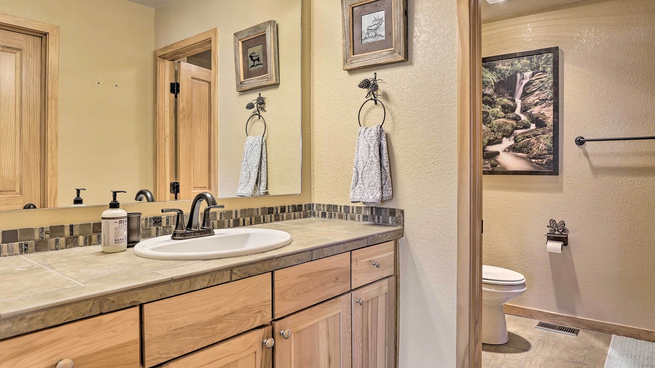Photo of Bathroom in Rendezvous