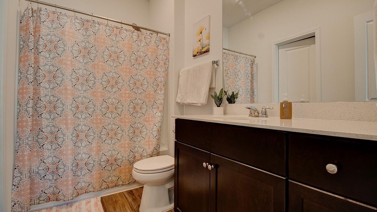 Photo of Bathroom in Del Valle