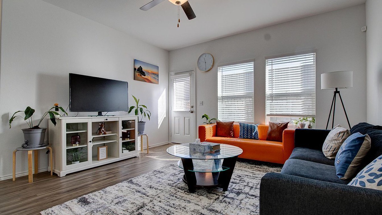 Photo of Livingroom in Del Valle
