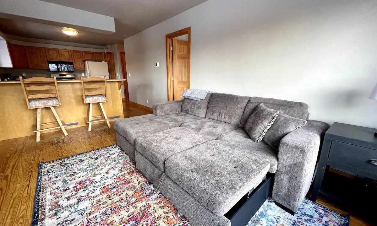 Photo of Livingroom in Homer
