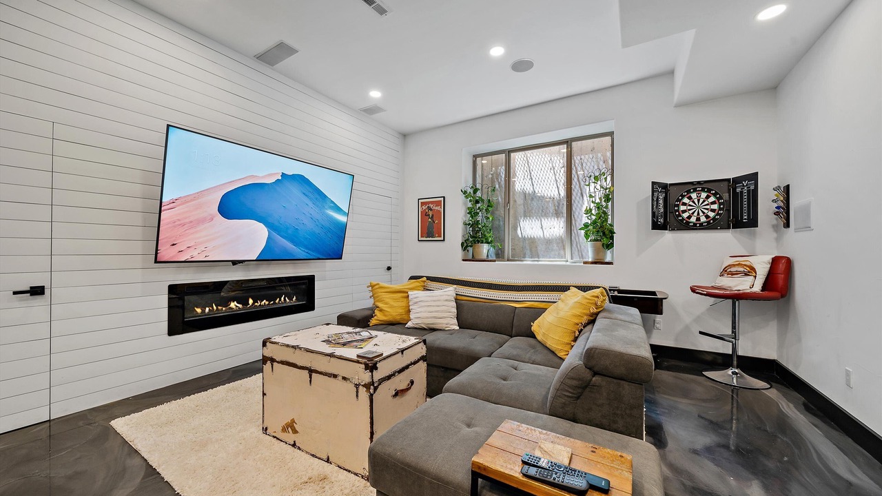 Photo of Livingroom in Stapleton