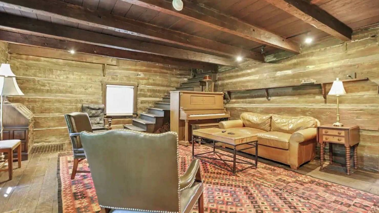 Photo of Livingroom in Old North Columbus