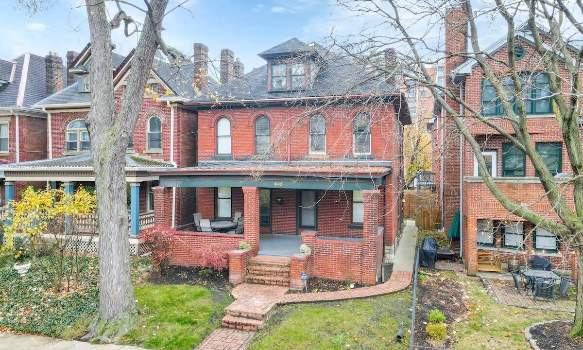 Photo of Outdoor in Victorian Village