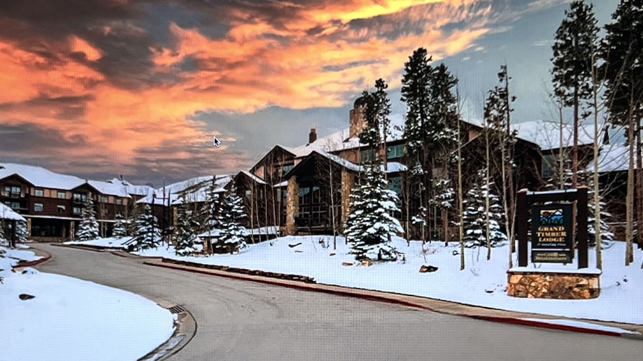 Photo of Outdoor in Peak 9
