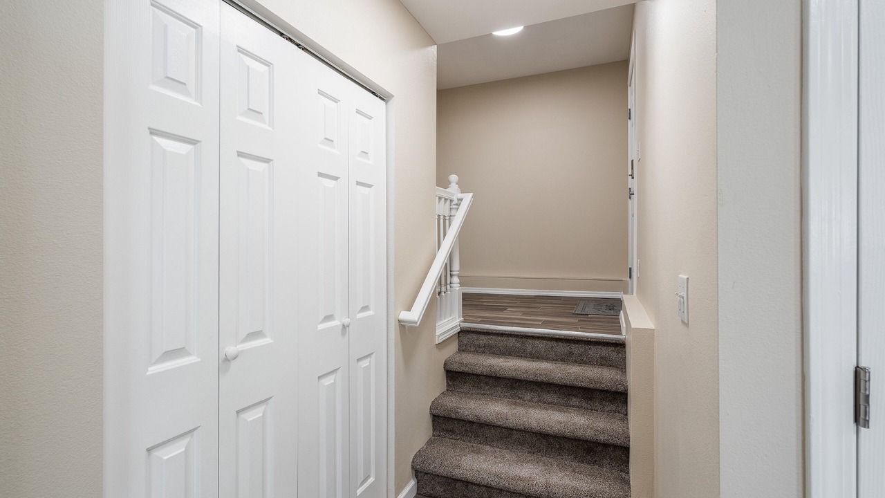 Photo of Others in Bayshore - Klatt