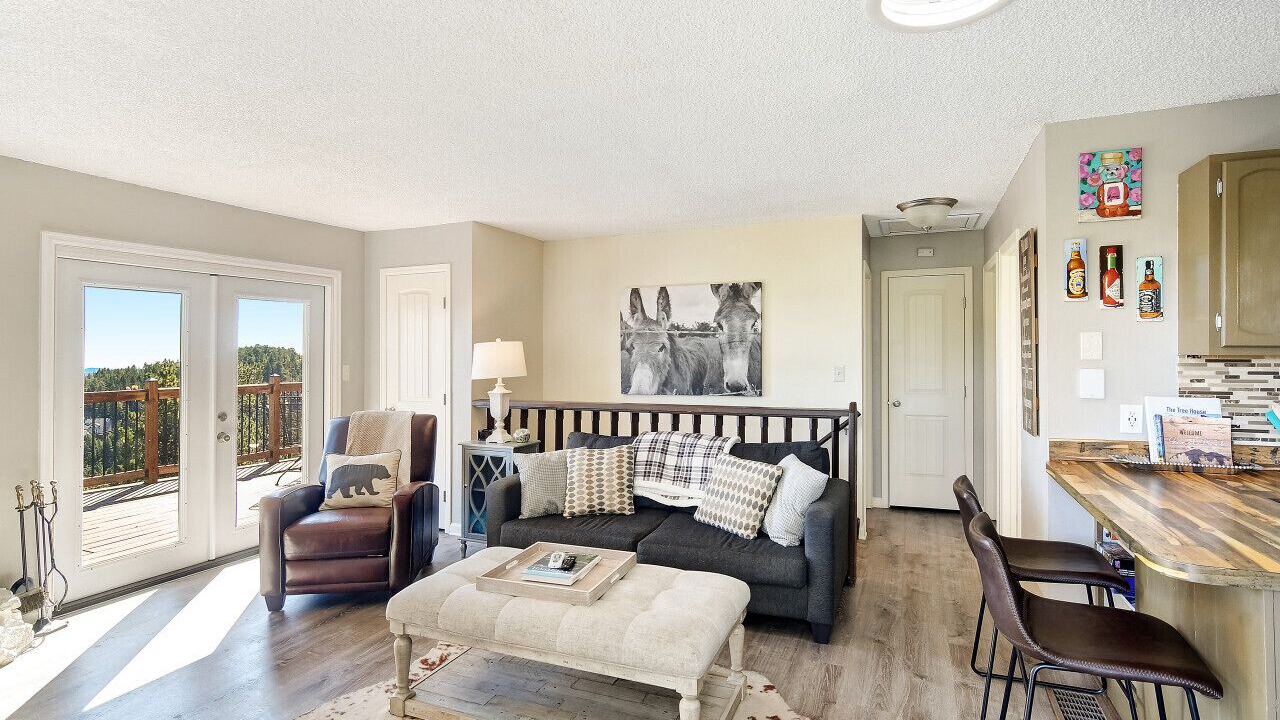 Photo of Livingroom in Shadow Mountain