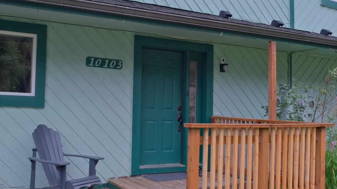 Photo of Outdoor in Back Loop