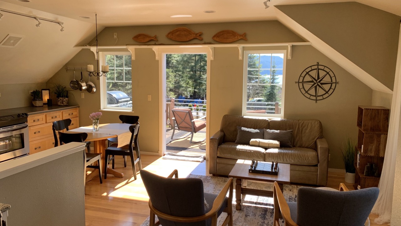 Photo of Livingroom in Juneau