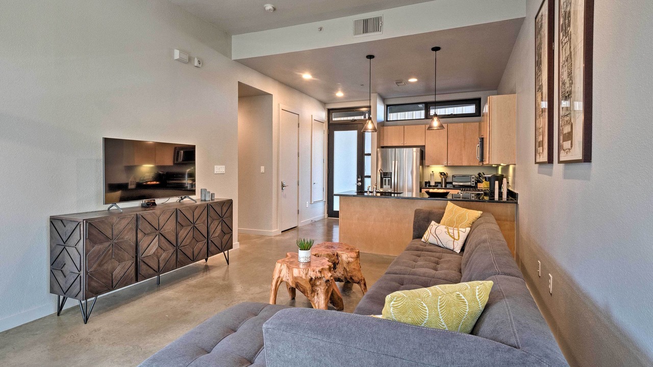 Photo of Livingroom in South Lamar