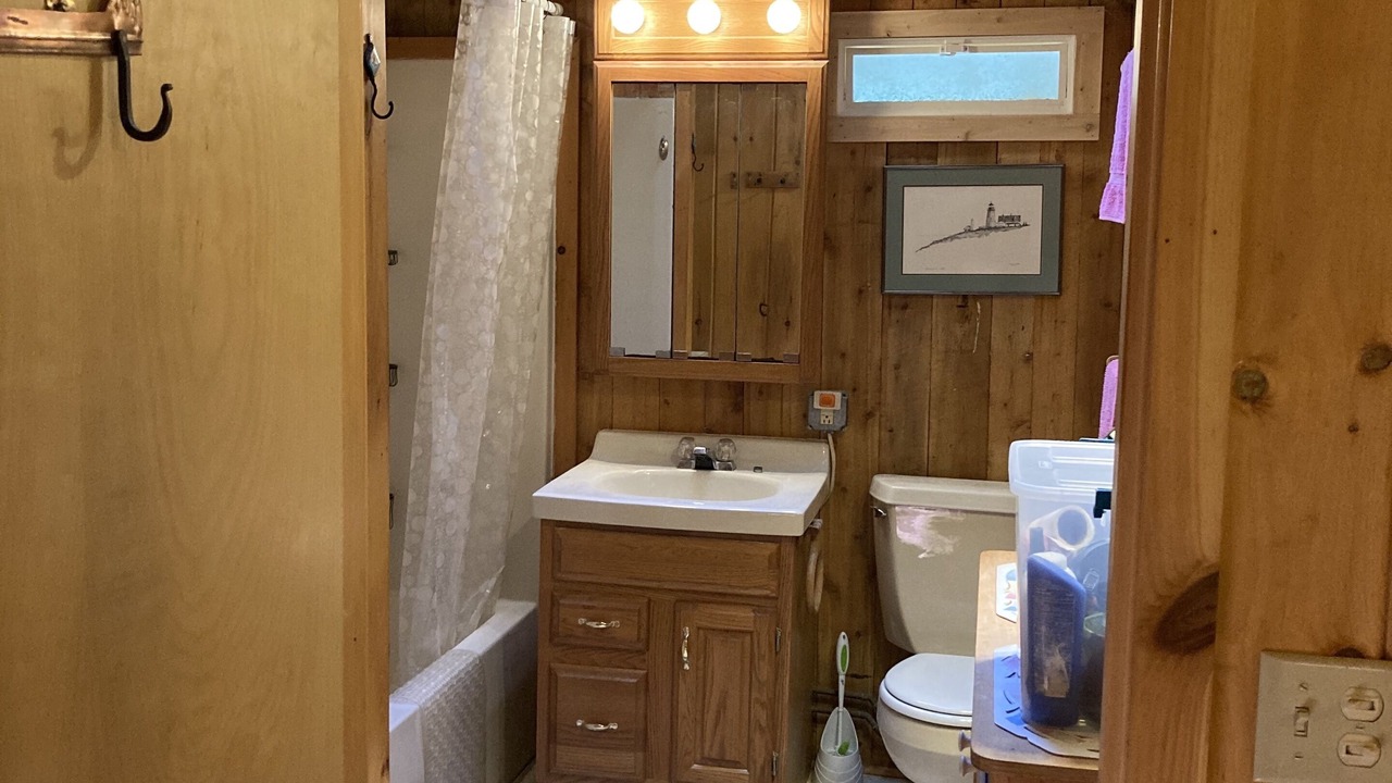 Photo of Bathroom in Oakland