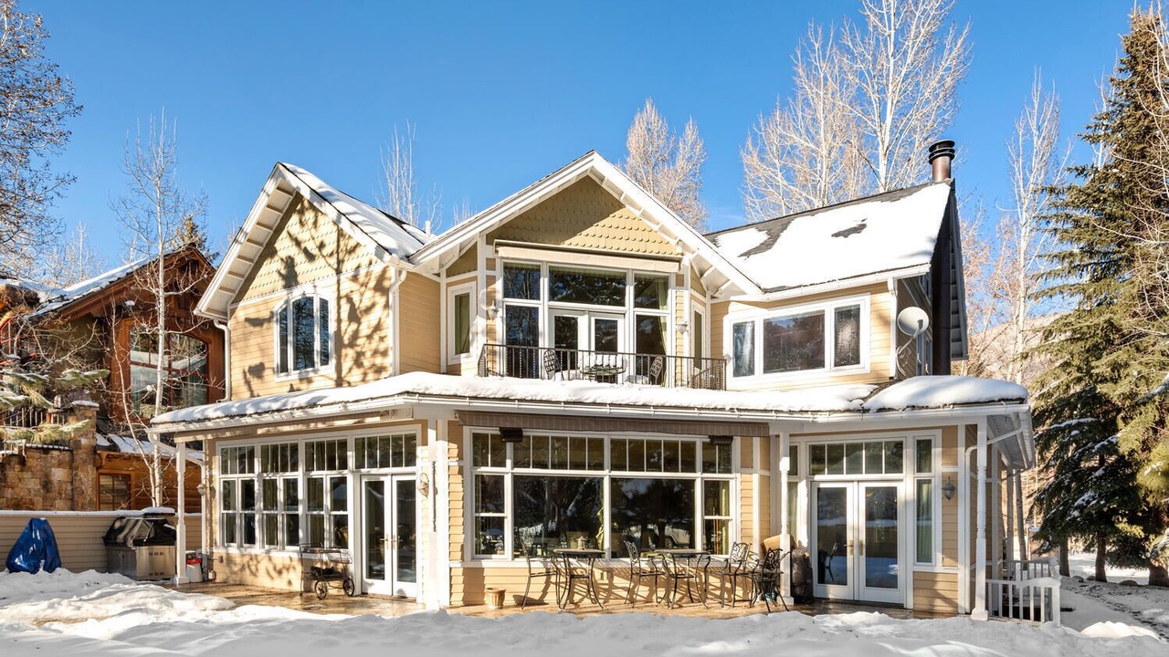 Photo of Outdoor in West End