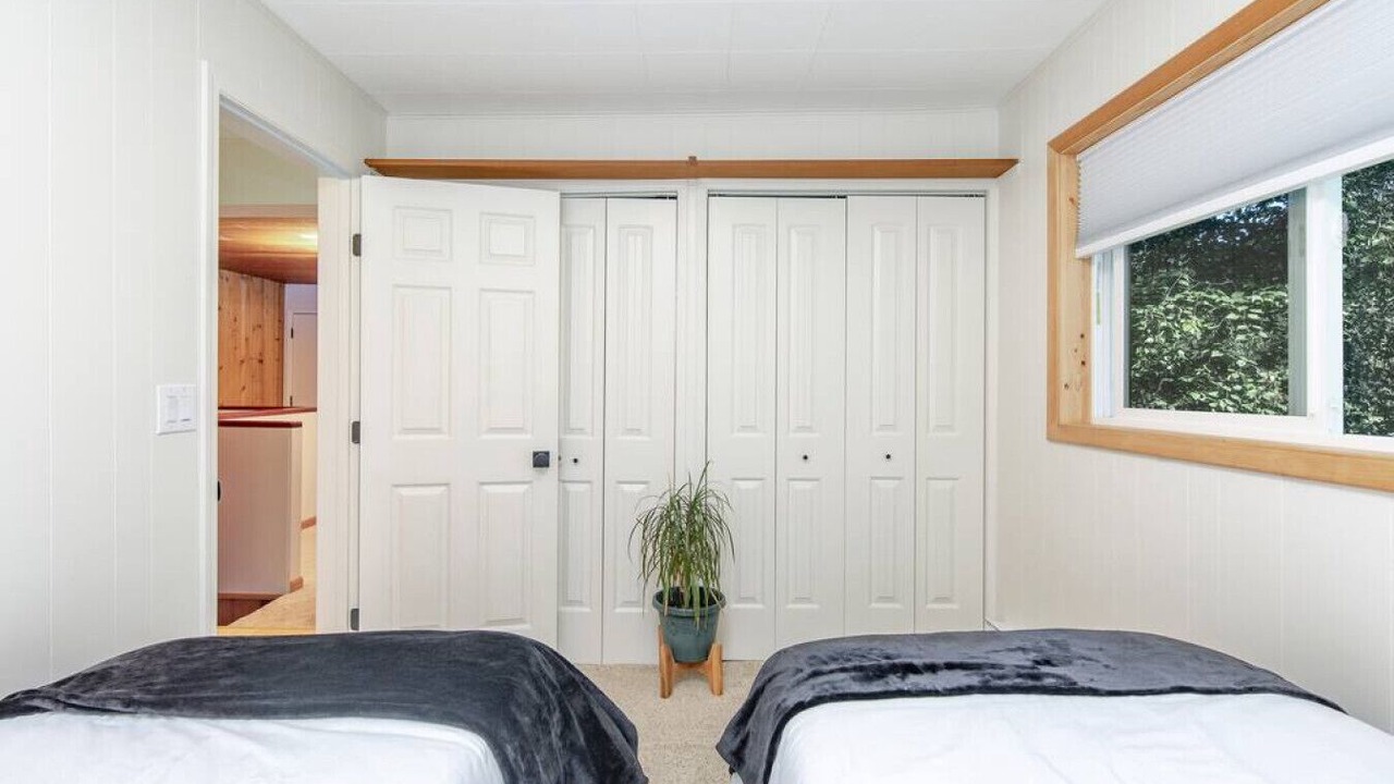Photo of Bedroom in Taku - Campbell