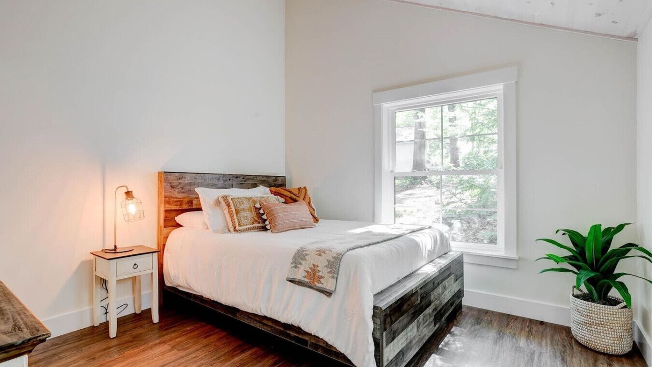 Photo of Bedroom in Center Conway