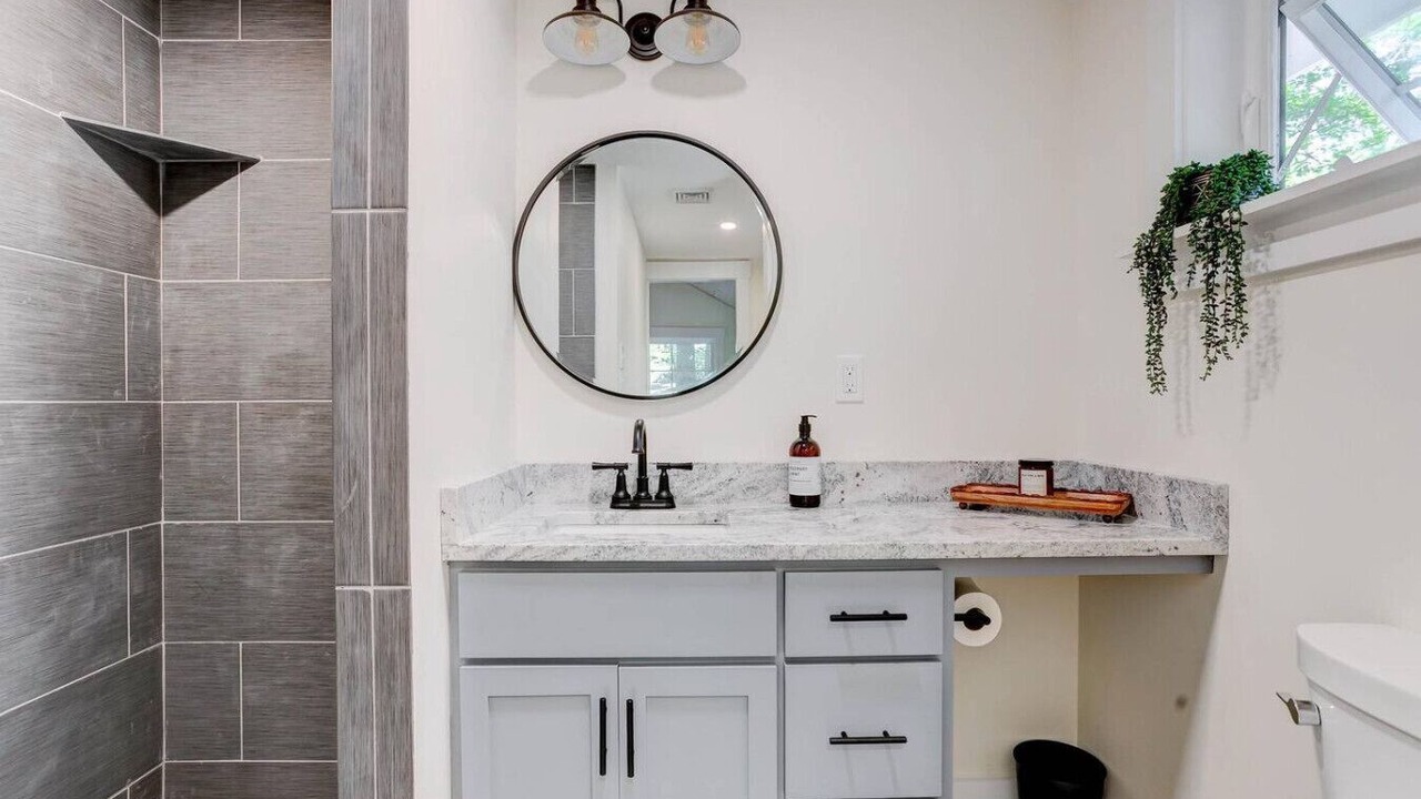 Photo of Bathroom in Center Conway