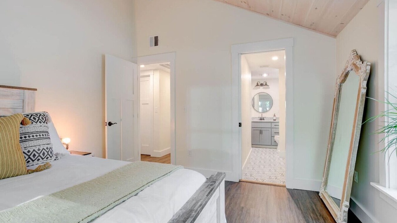 Photo of Bedroom in Center Conway