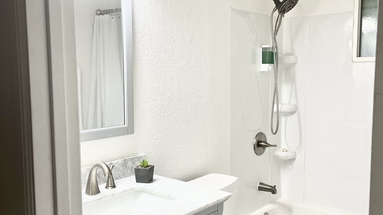 Photo of Bathroom in Abbott Loop