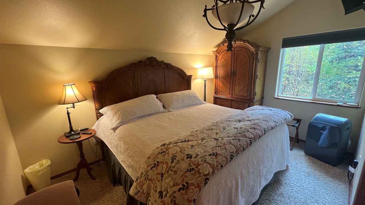 Photo of Bedroom in Wasilla