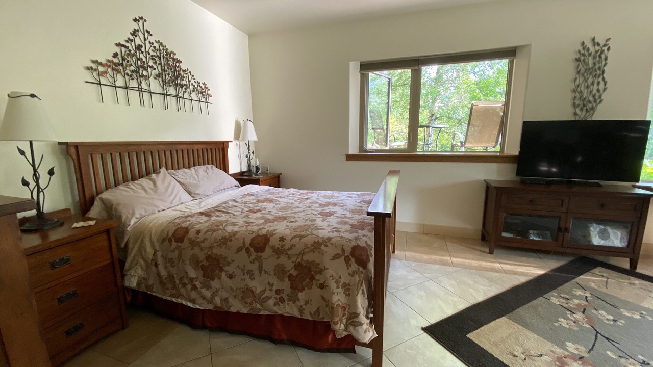 Photo of Bedroom in Eagle River
