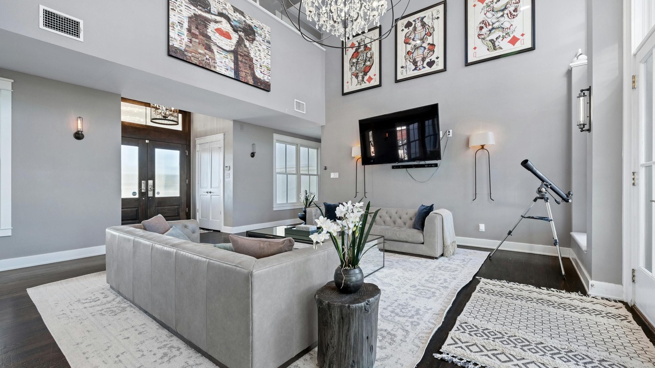 Photo of Livingroom in River Pointe