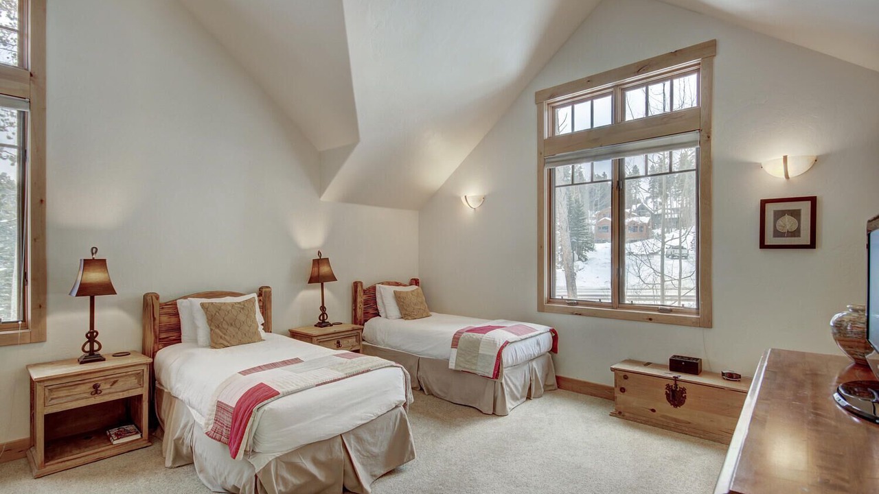 Photo of Bedroom in Boulder Ridge